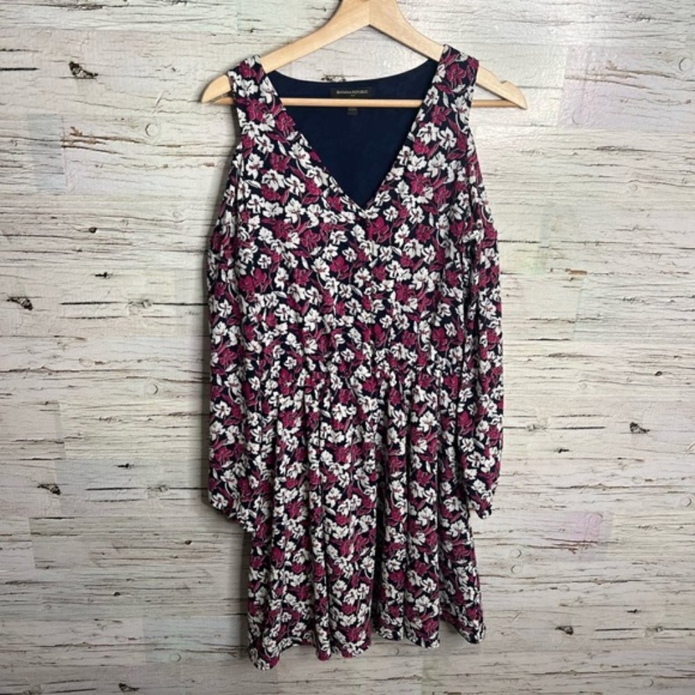 Banana republic white pink cold shoulder long sleeve dress size 4